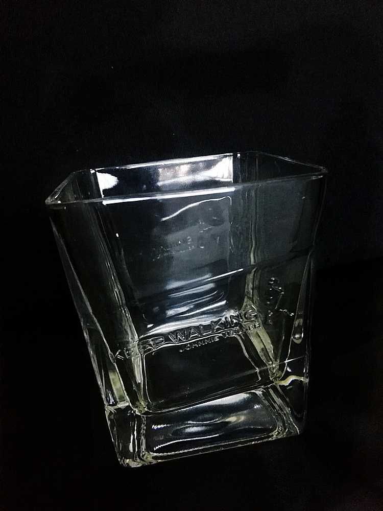 Sprzedam szklanki do whisky