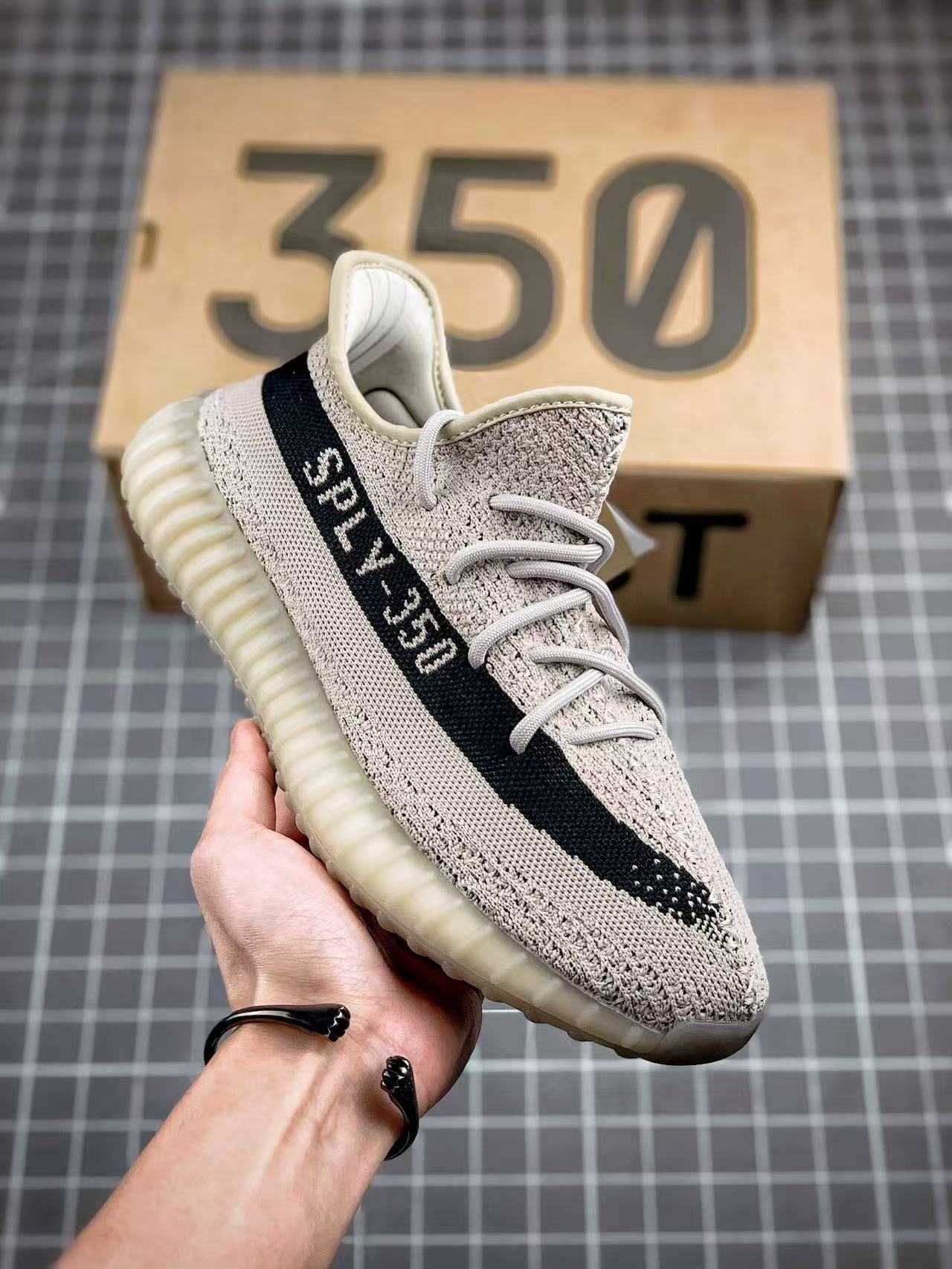 Yeezy350BoostV2ReverseOreo r.36