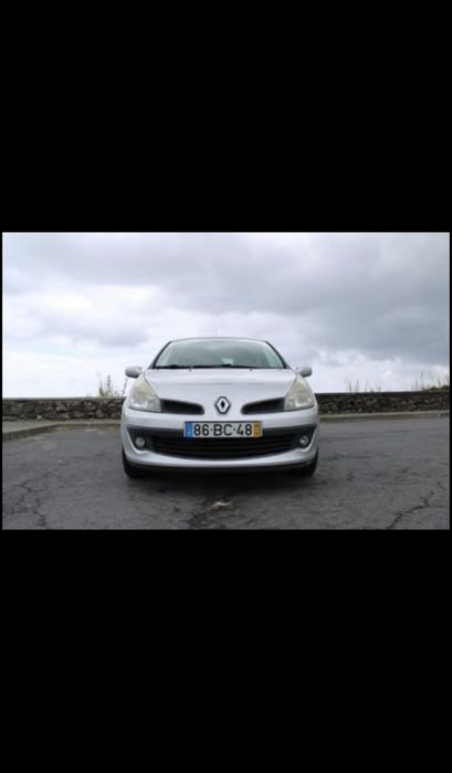 Renault Clio III 1.2 16V 75CV