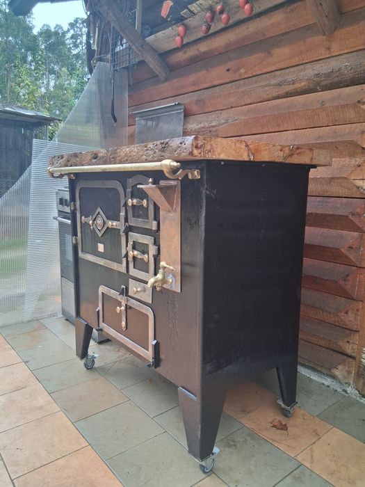 Fogão antigo rústico (restaurado)