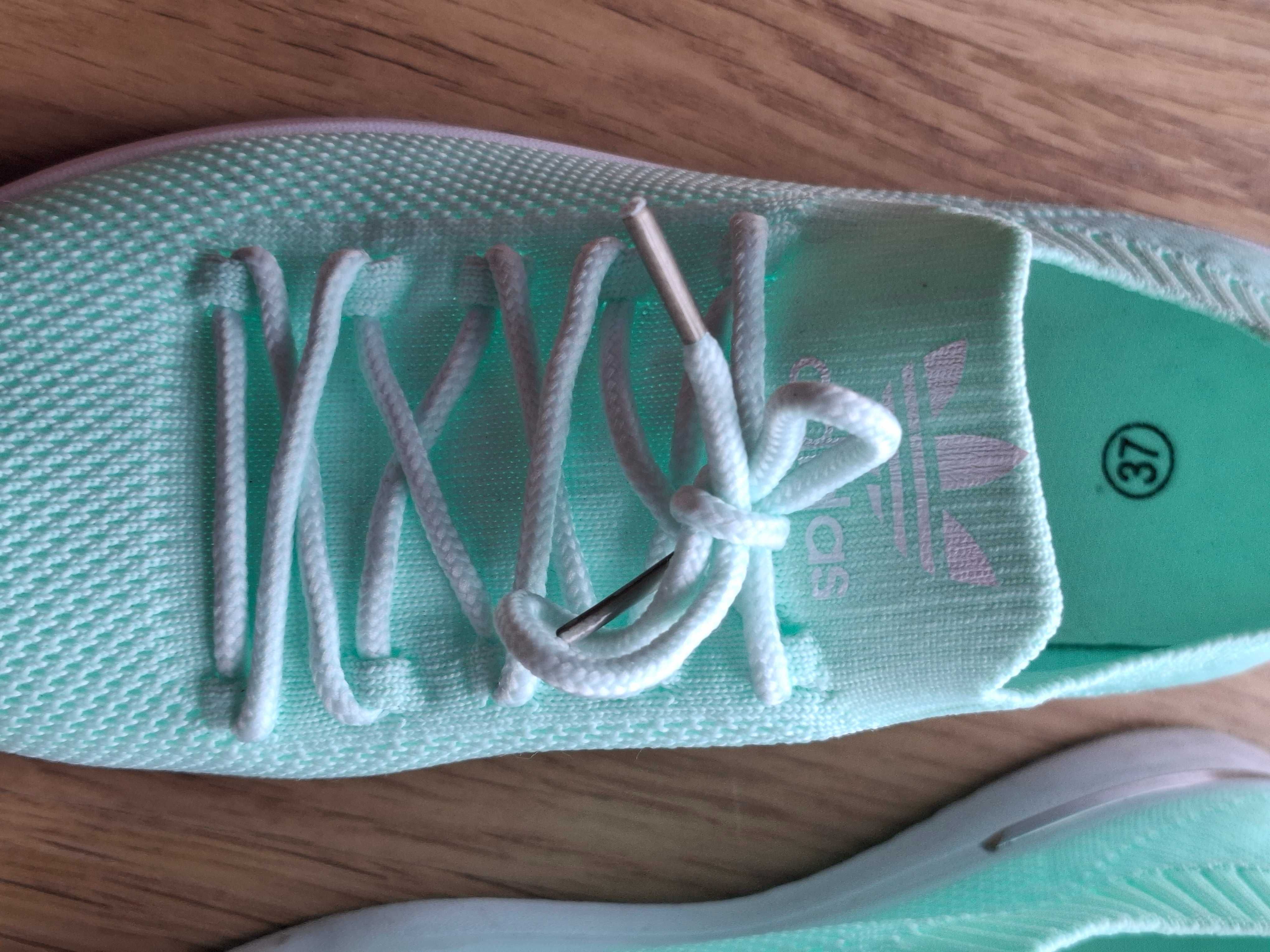 Tênis de corrida da Adidas