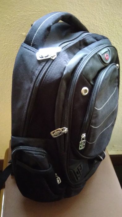 Mochila, multifuncional, preta.