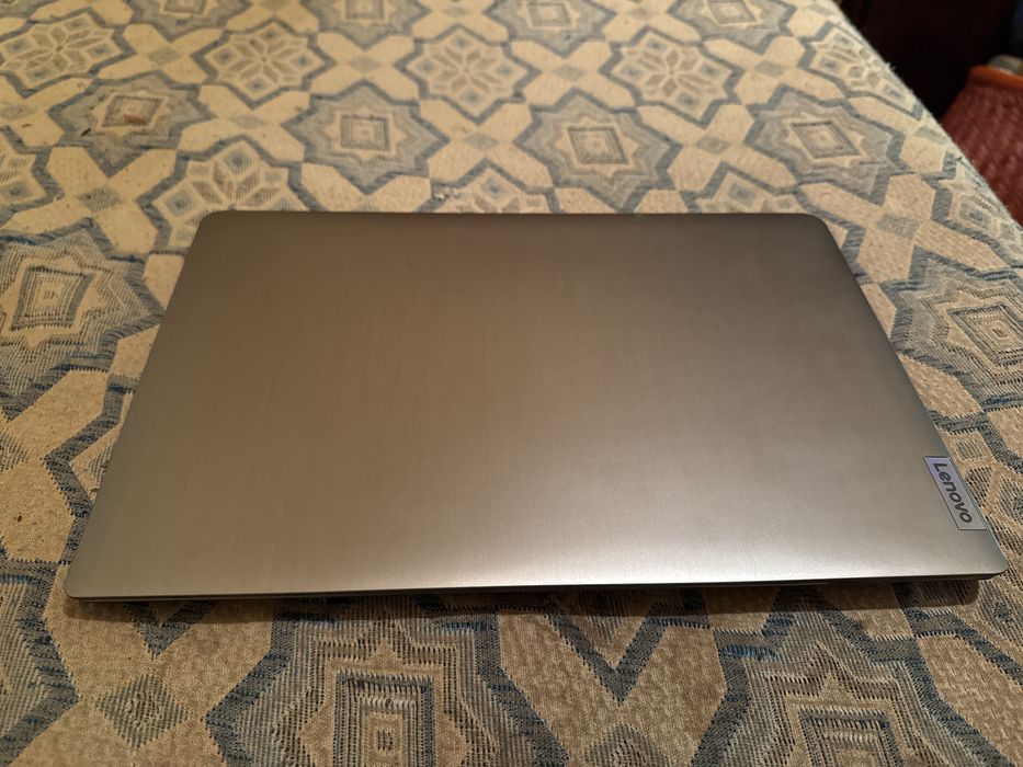 Laptop lenovo I7 12th Gen , 8 GB Ram , 477 GB armazenamento