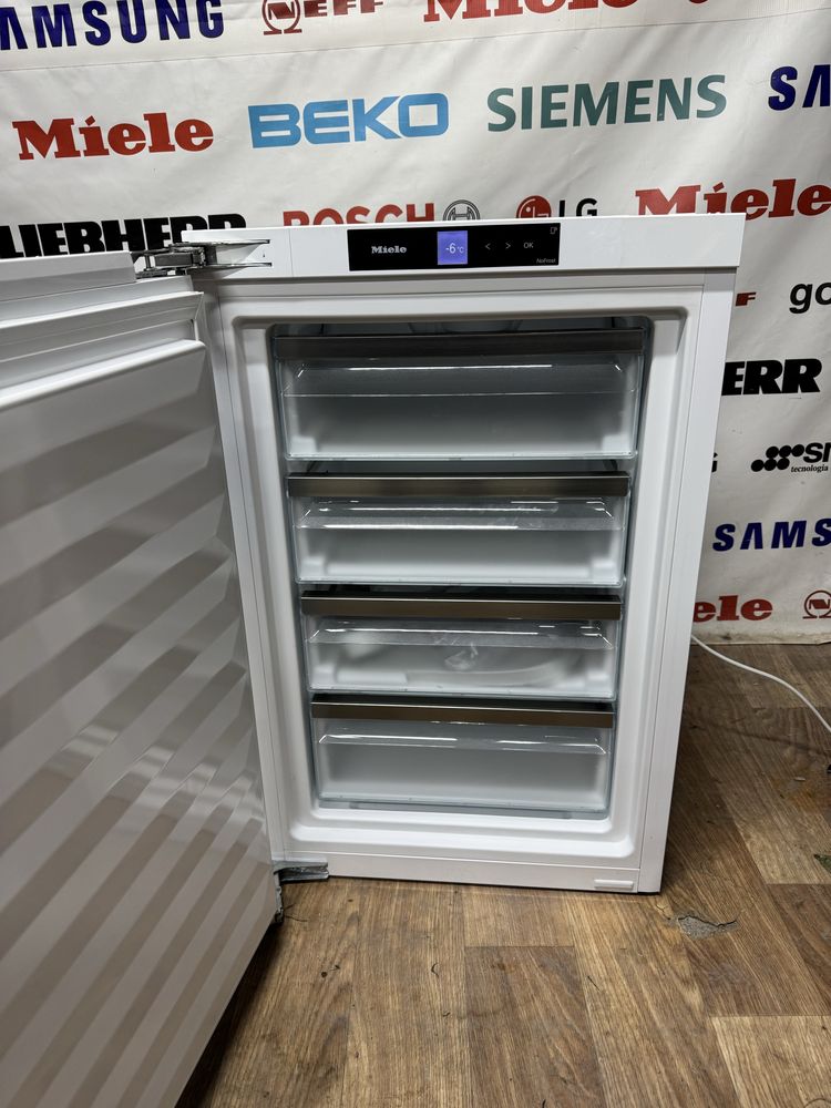 Топ!!! Вбудована морозильна камера Miele FNS 7140 E , 2024рік