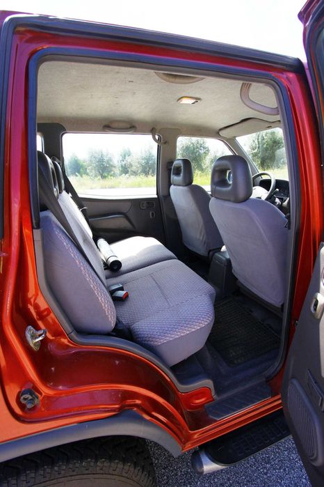 Nissan Terrano II c/AC e 7 Lugares