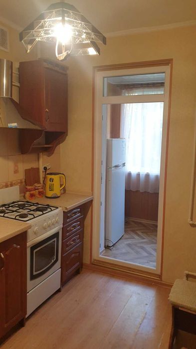 Сдам 1 ком .квартиру Ген.Петрова /Космонавтов ,3/5 эт