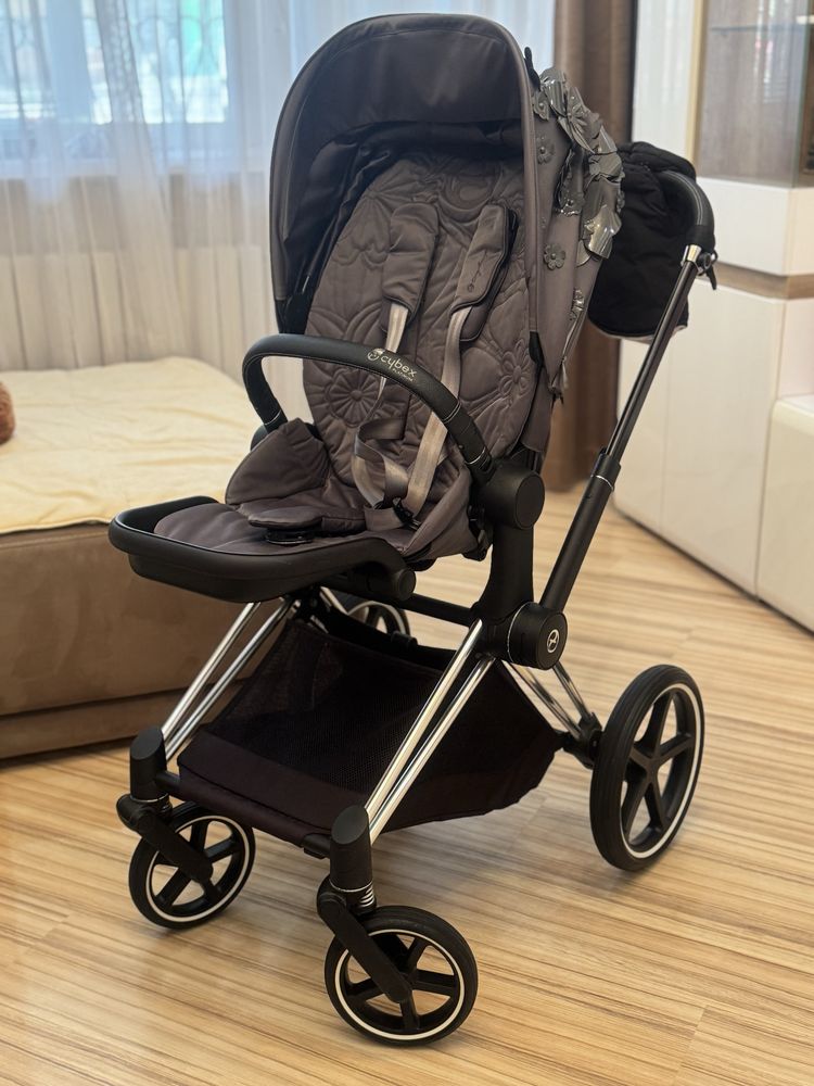 Продам коляску Cybex Priam Simply Flowers Grey 2 в 1