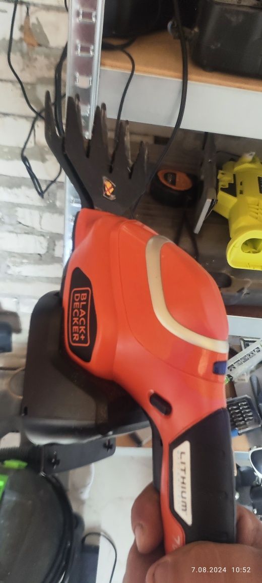 nożyce do żywopłotu black decker gsl700