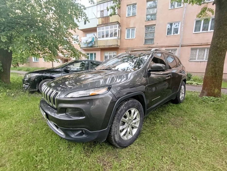 Jeep Cherokee 4x4 limited 2.4 2015 рік