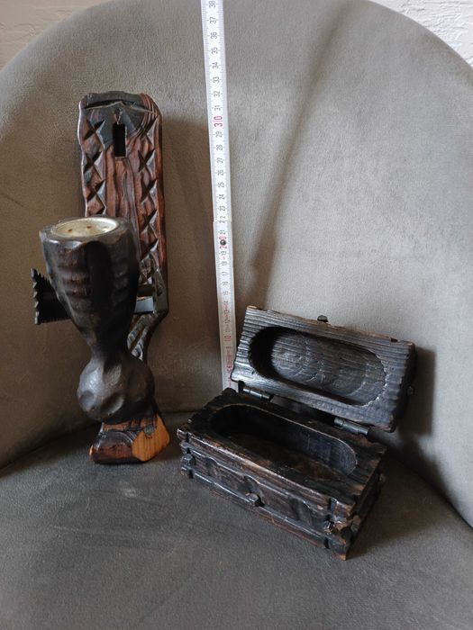 Zestaw Dekoracyjny z Rzeźbionego Drewna (Szkatułka i Świecznik)