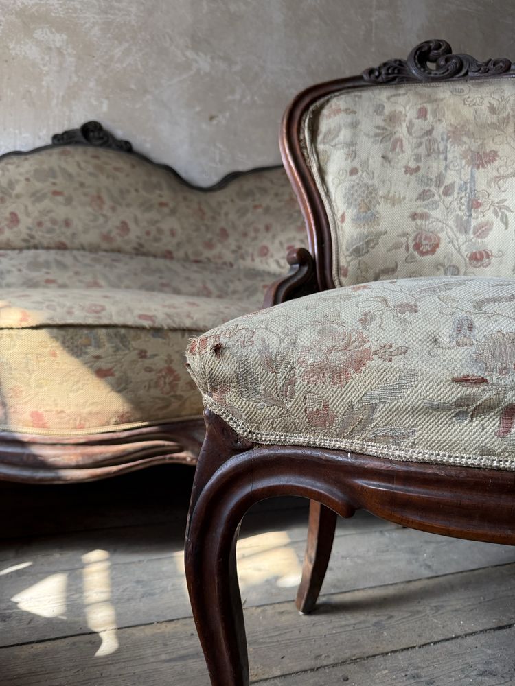 Zestaw sofa plus krzesla XIX wiek