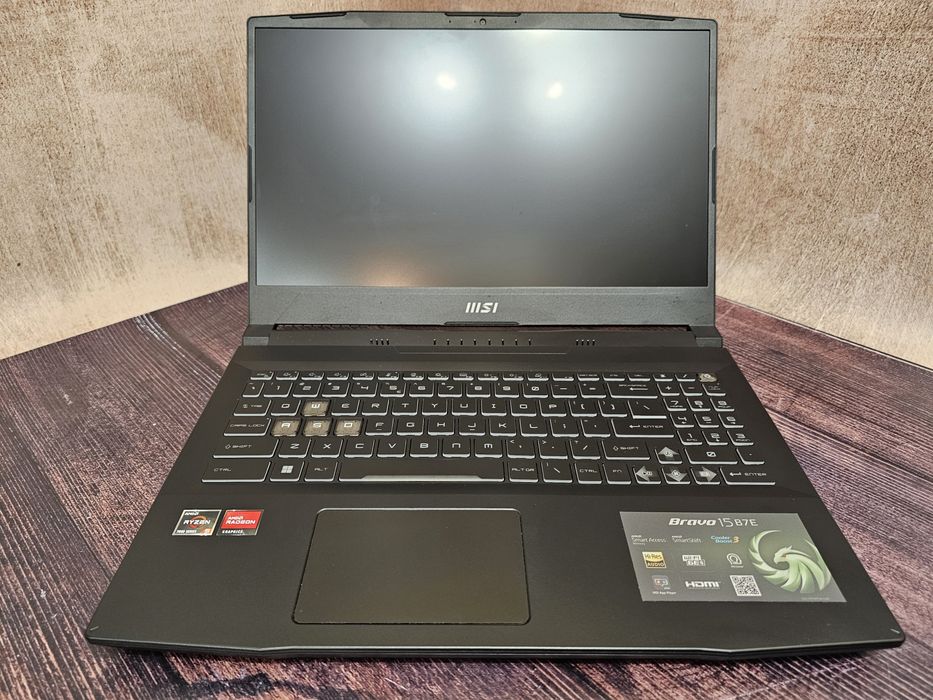MSI Bravo 15 B7ED (Ryzen 5 7535HS/16Gb/RX 6550M/SSD 512Gb/IPS 144Hz)