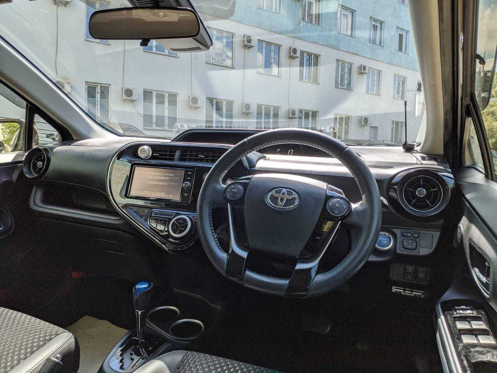 Продам TOYOTA PRIUS C/YARIS.AQUA CROSS URBAN 1.5гібрид 2018 рік 14900$