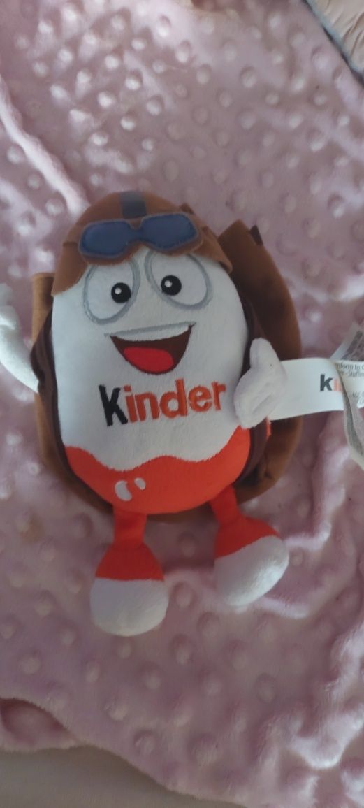 Maskotka kinder jajko z plecakiem Ferrero pluszak zabawka przytulanka