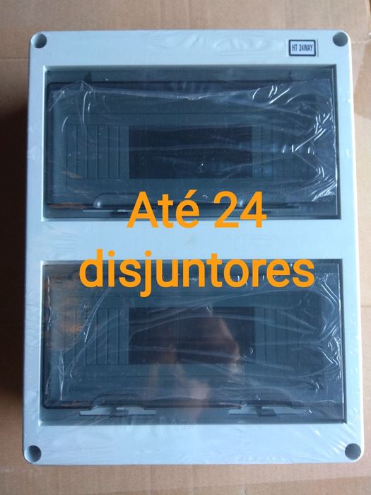 Caixa para disjuntores e porta fusiveis
