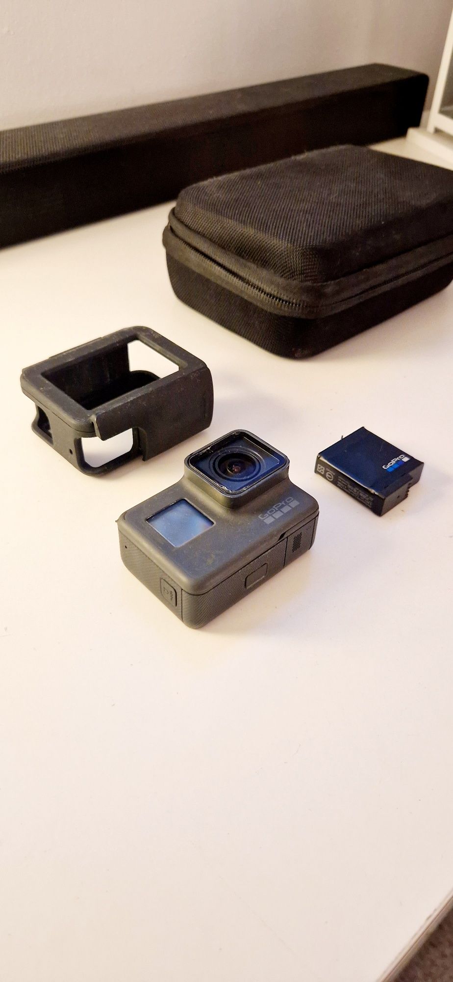 GOPRO HERO 5 +dodatkowa bateria oraz akcesoria