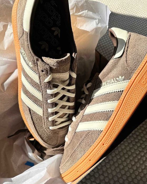 Buty damskie Trampk Piłka ręczna adidas brązowy R.41
