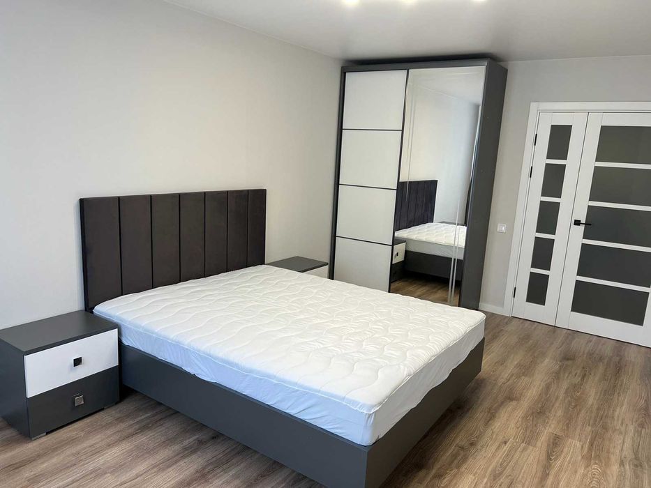 Ліжко 160 з мягким бильцем сірий велюр 160 +ламелі