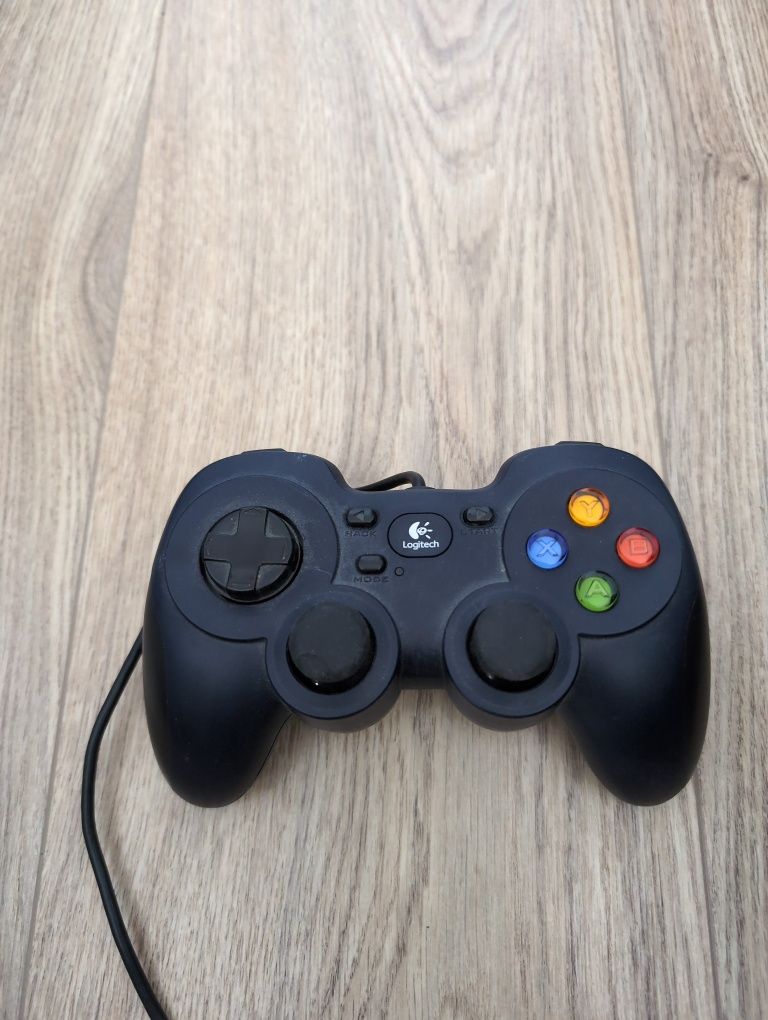 Pad Logitech f310 x2