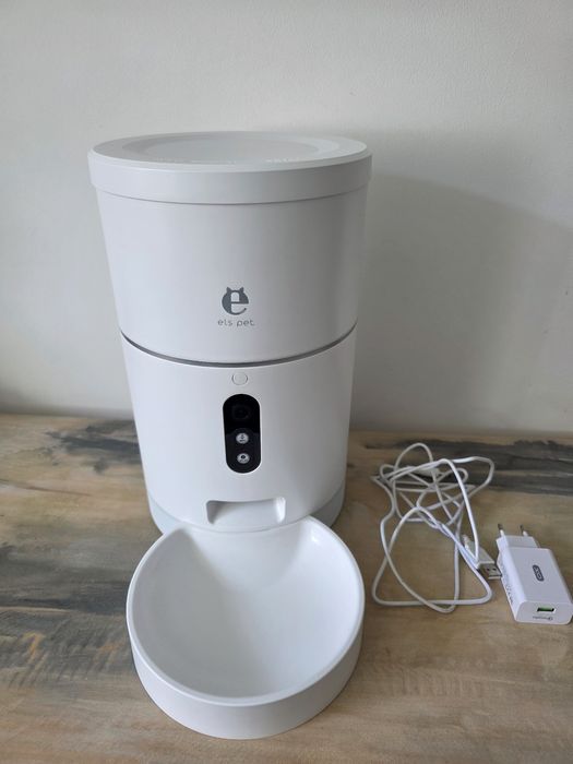 Smart podajnik suchej karmy ELS pet z aplikacja i kamerą HD