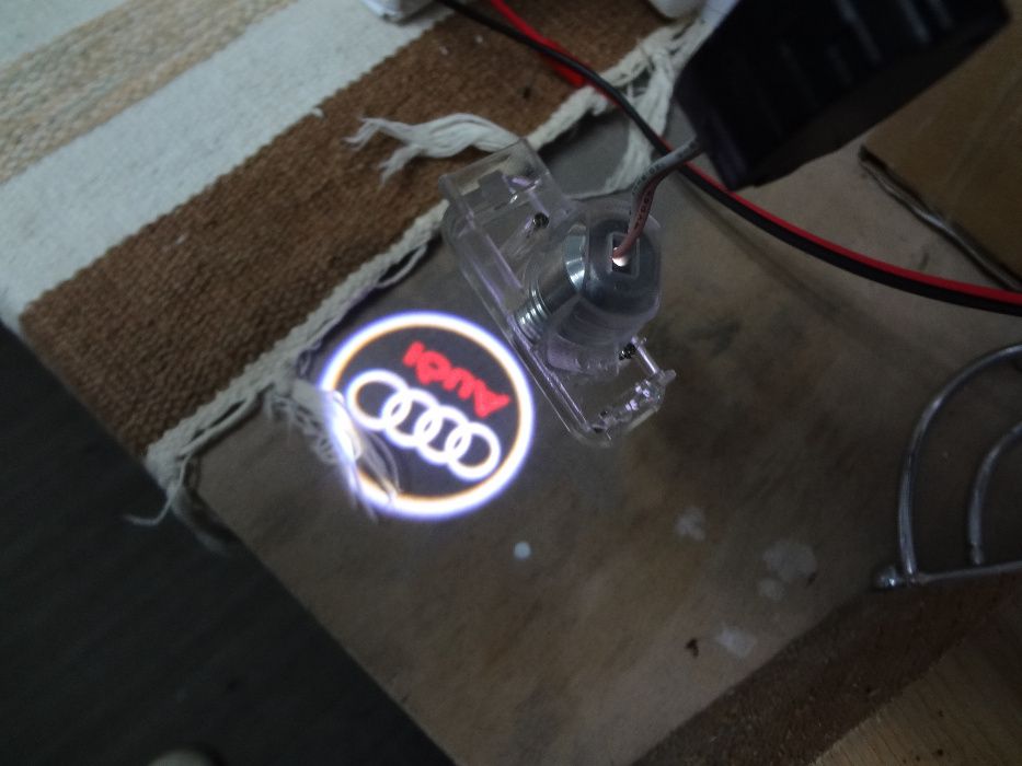 Projetores de simbolo ou logotipo audi em led