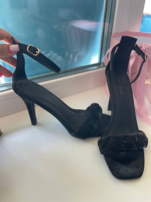 Босоніжки 39 розмір