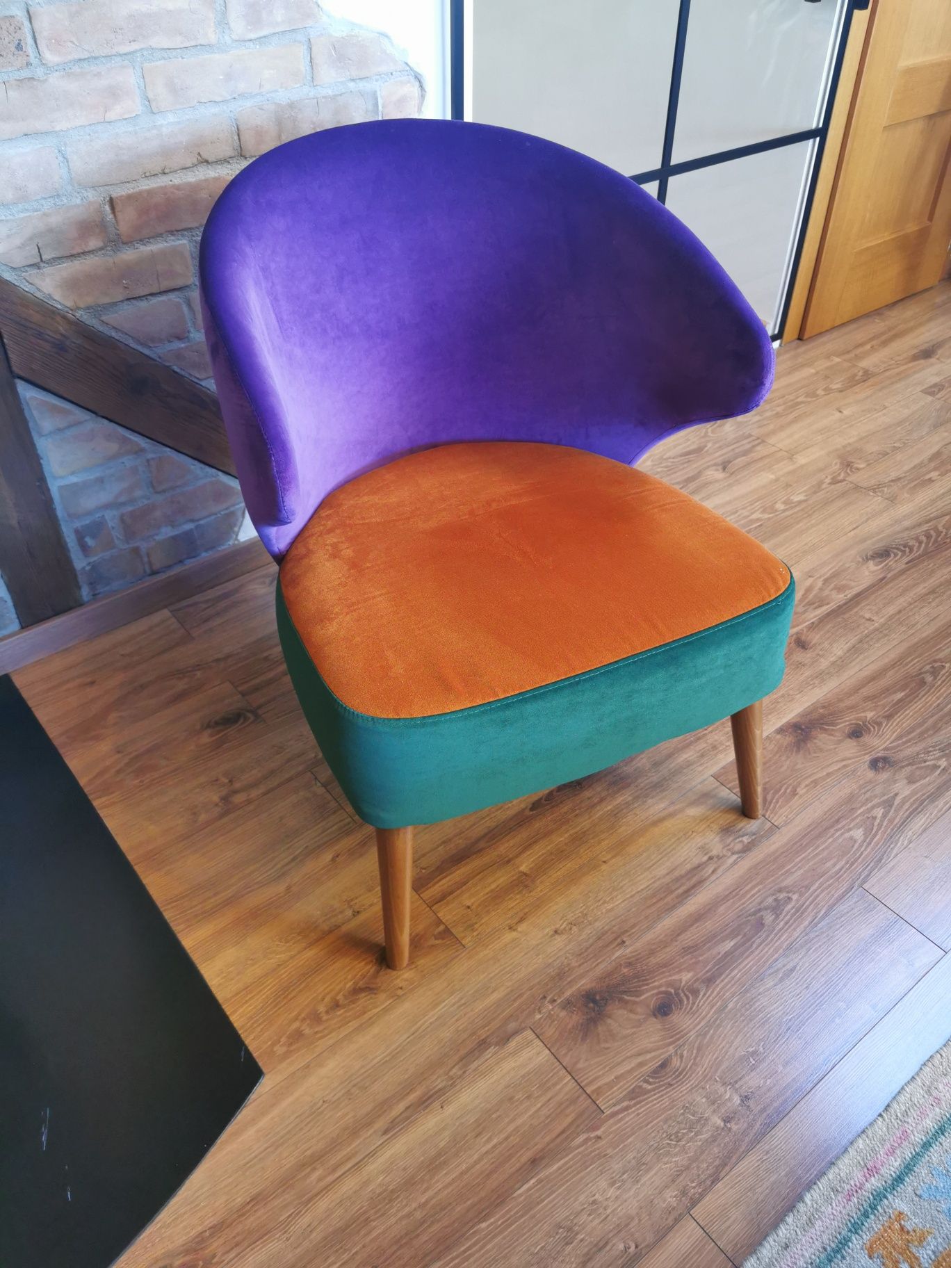 Fotel retro, kolorowy