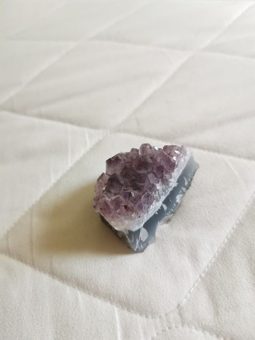 Ametyst minerał kamień fioletowy kawałek