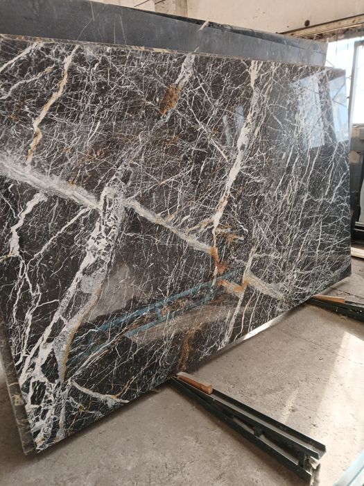 Онікс, мармур, Травертин