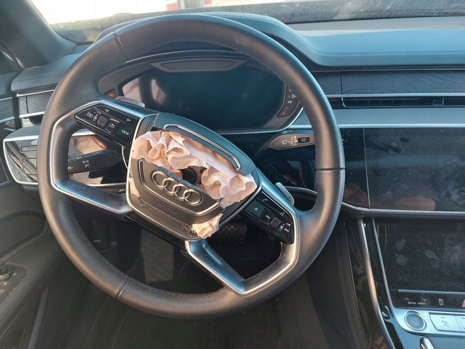 AUDI A8 D5 2022 lift kierownica łopatki