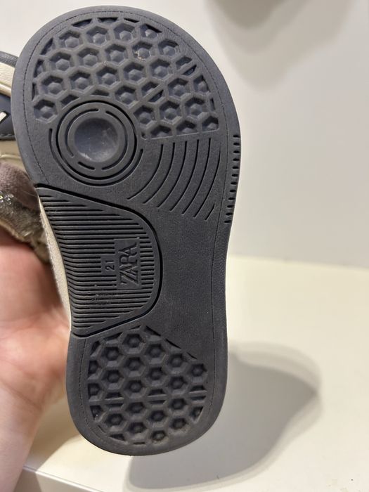 Демесезонки Zara 21р в дуже хошому стані