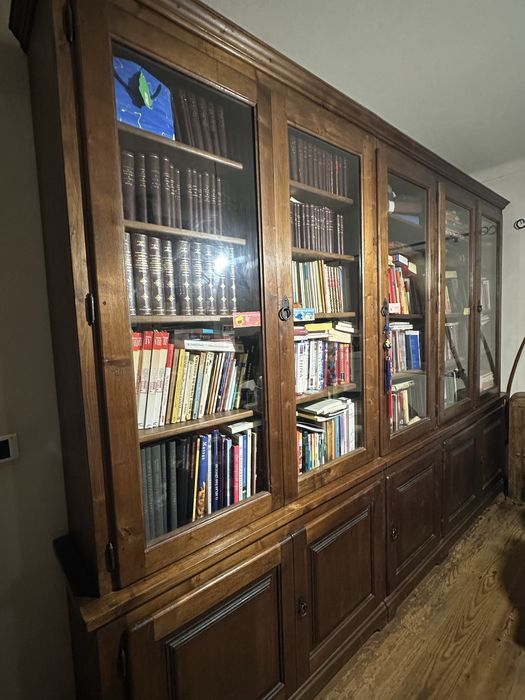 Estantes para livros e outros