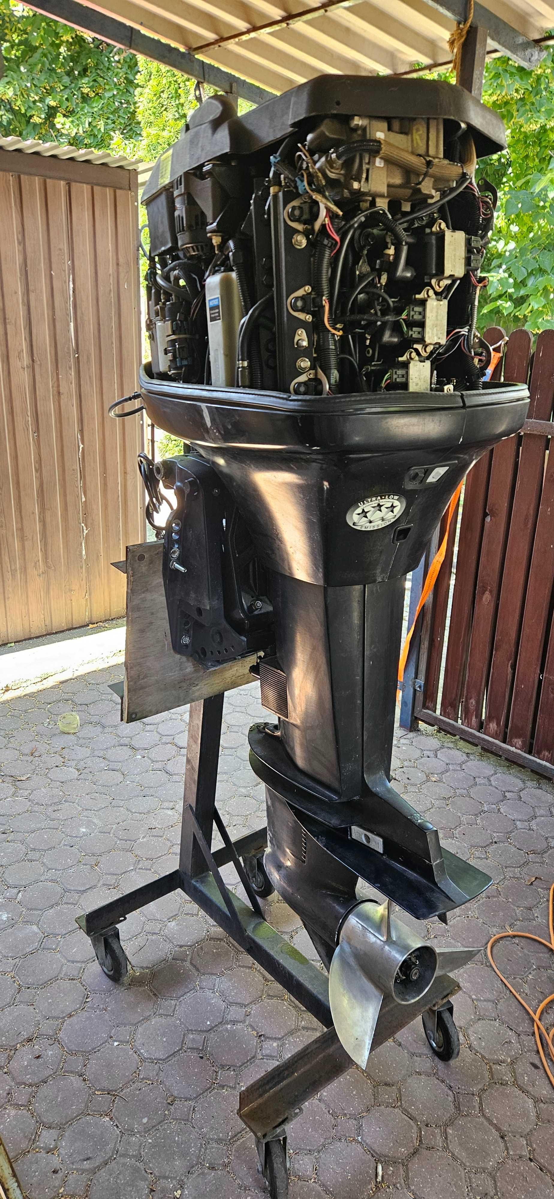 Silnik zaburtowy Mercury Optimax 135 XL V6 Prawy