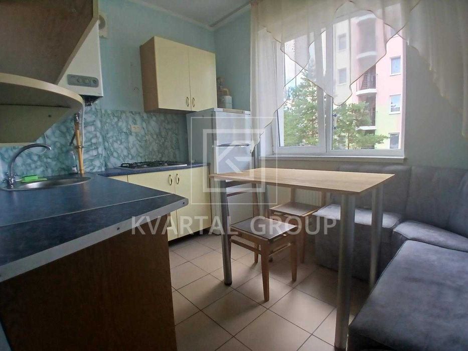 Однокімнатна з ремонтом біля парку, 1к квартира з кладовою в центрі