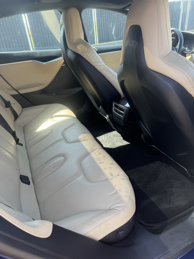 Tesla model S 90D 2016