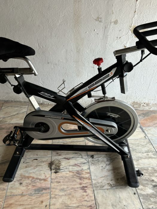 Bicicleta eltica pouco uso