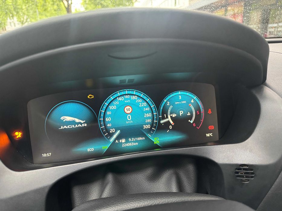 Jaguar F Pace 3.0 V6 Diesel 300 CV