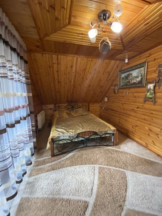 Будинок із зрубу в Берізках.