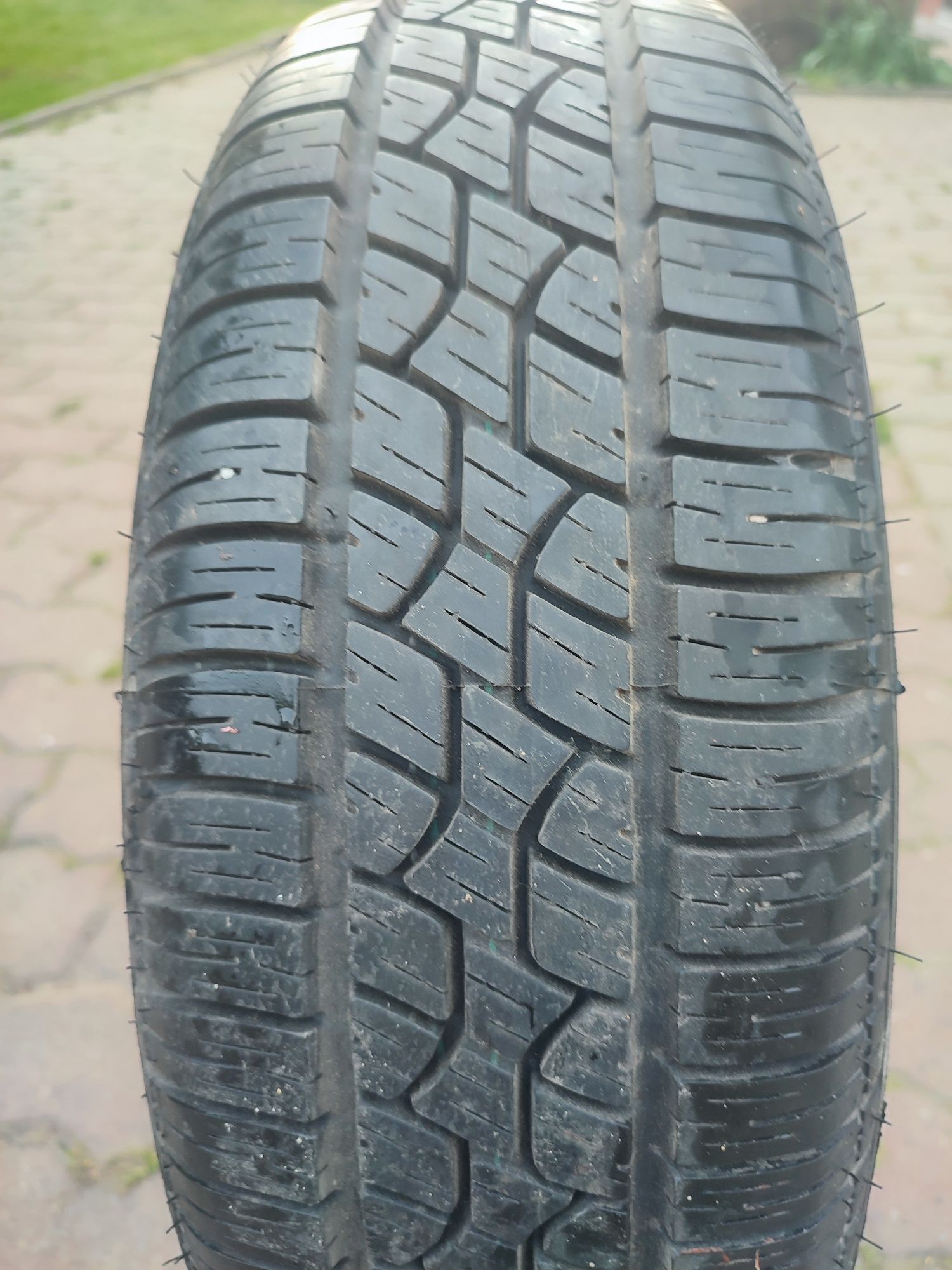 Opona Dunlop SP9 195/65 R15