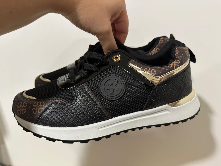 Sapatilhas Preto / Castanho / Dourado Novas 39