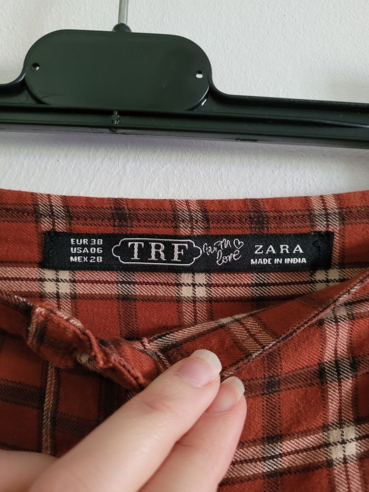 Saia Xadrez c/botões e bolsos da Zara Trafaluc