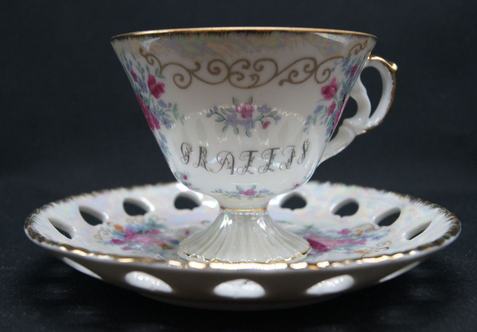 Stara filiżanka porcelana ażurowa 170ml