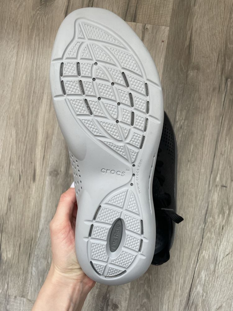Кросівки Crocs Literide 360 Pacer, колір чорний, М10 ( 43-44), 28см