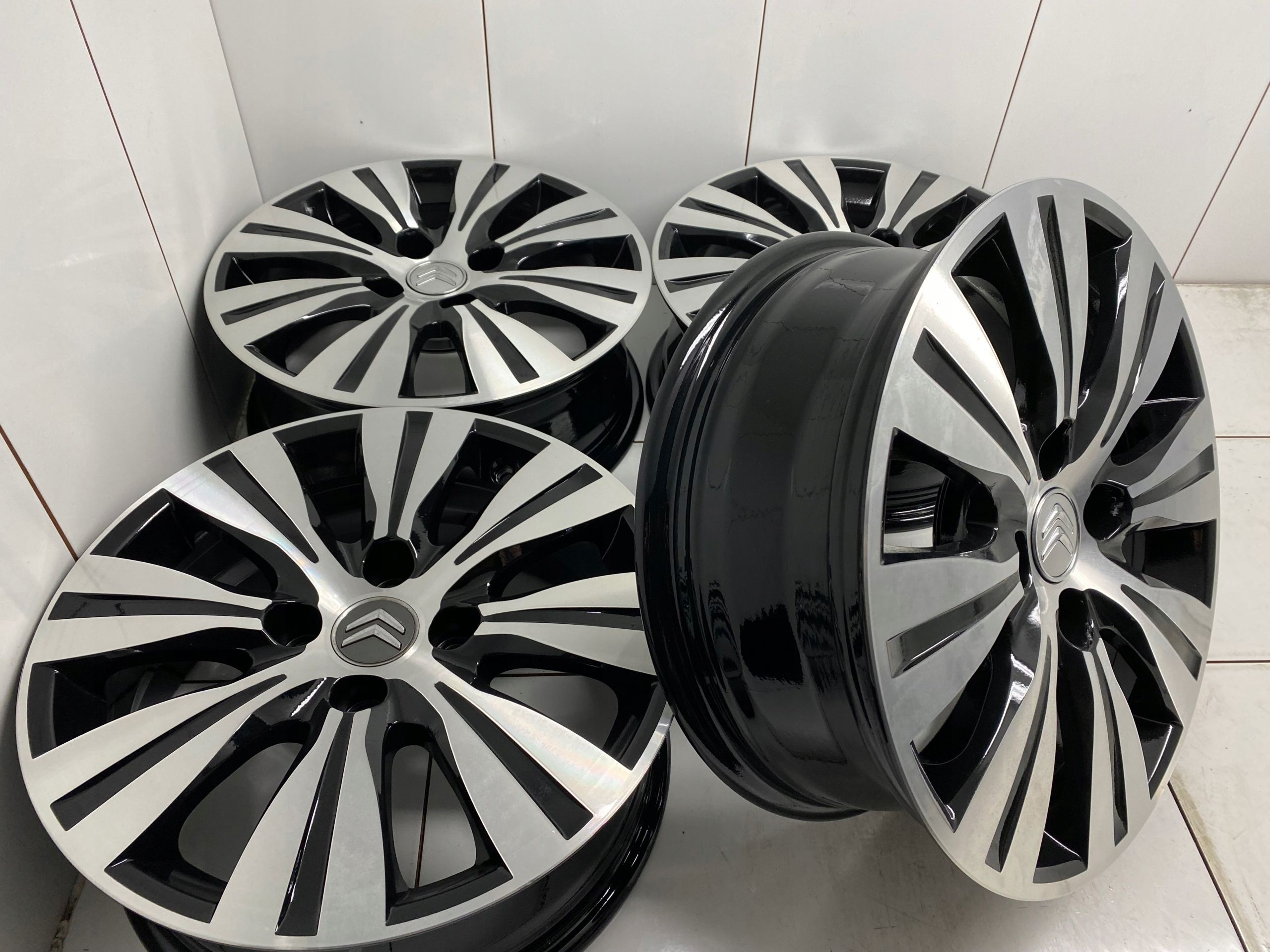 Felgi 17 Citroen Berlingo C4 Picasso C3 6 ET23 Ideal