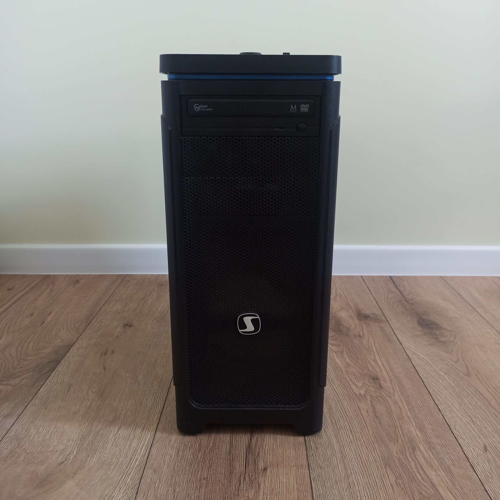 Komputer stacjonarny. 8GB i5-4690K GTX960 2GB 128GBSSD 1TBHDD