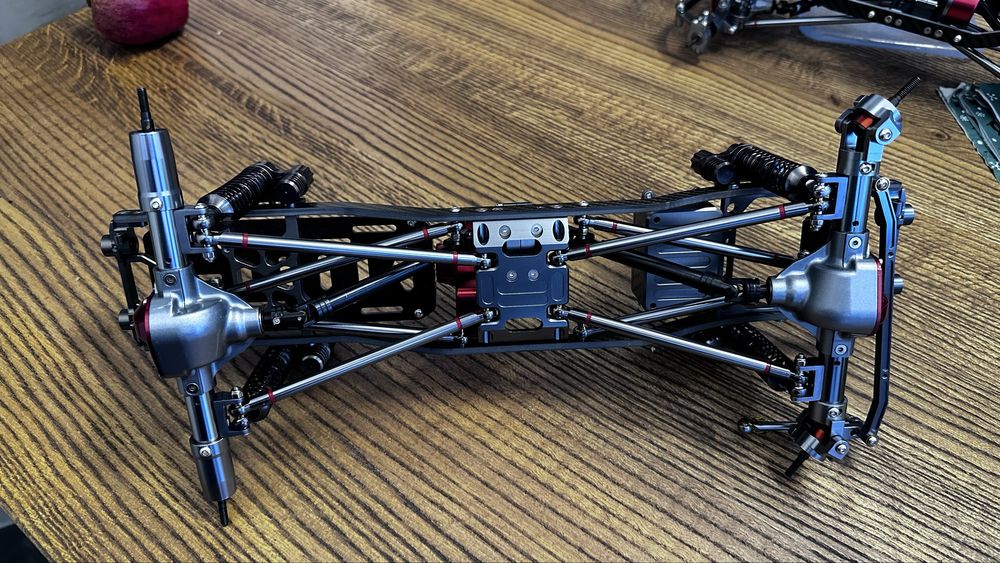 Podwozie SCX10 crawler 313mm CNC , bedlock .