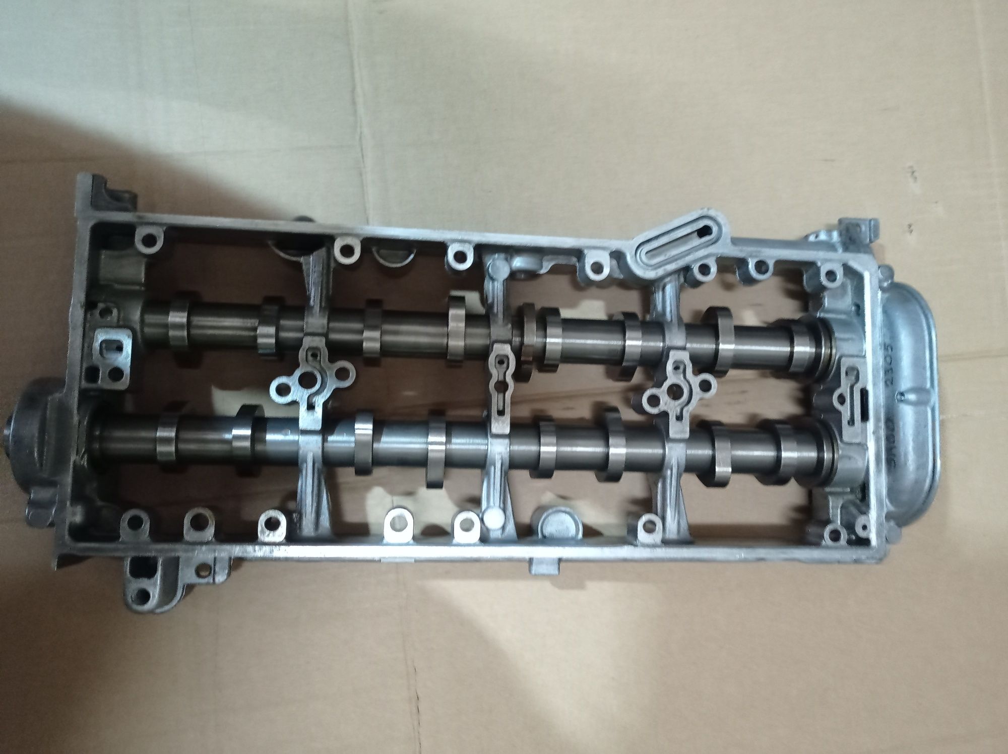 Nadstawka z wałkami rozrządu 2.0tdi 1.6 tdi 04L103308 C K