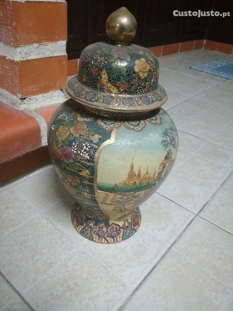 Pote pintado á mão