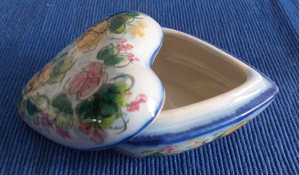 Caixinha coração, de Alcobaça