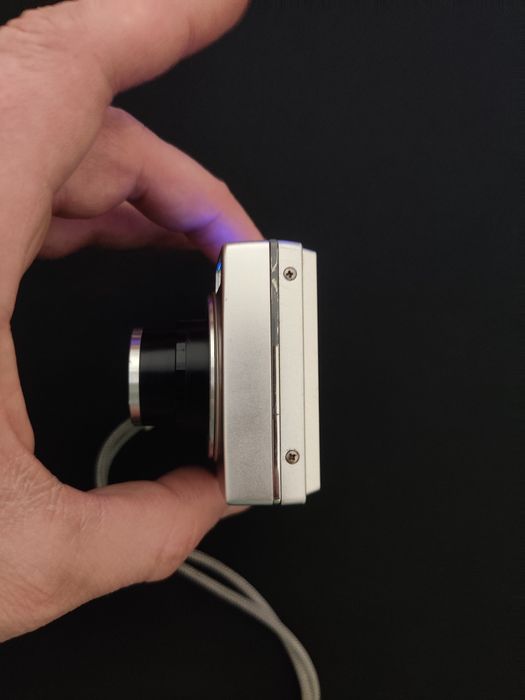 Samsung L210 Silver Aluminum Вінтажна Мильниця фотоапарат фотокамера